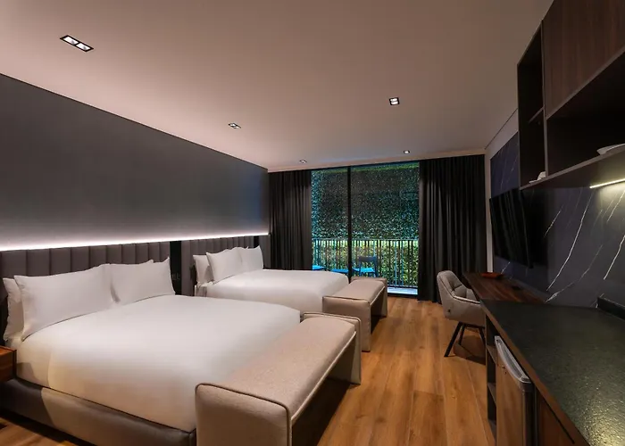 Ambulan Apartahotel 4*