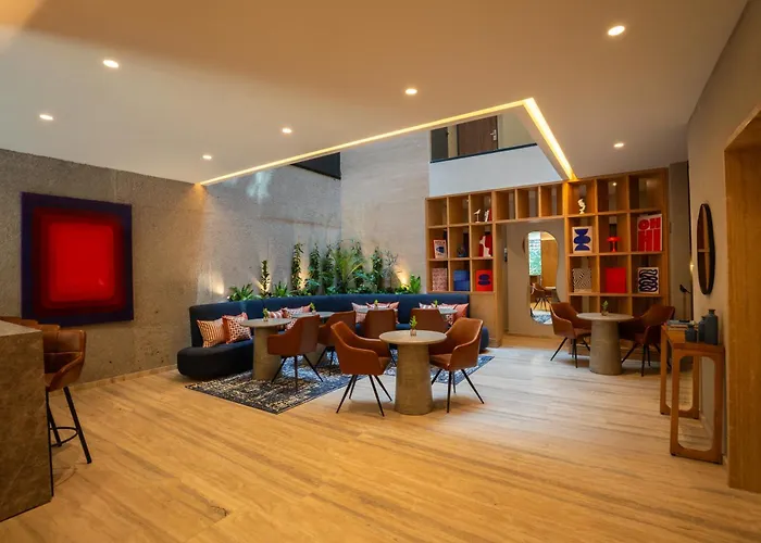 Ambulan Apartahotel 4*