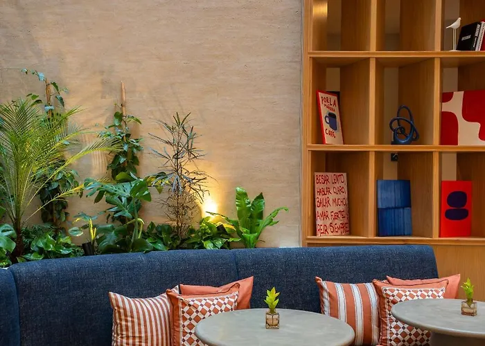 Ambulan Apartahotel 4*